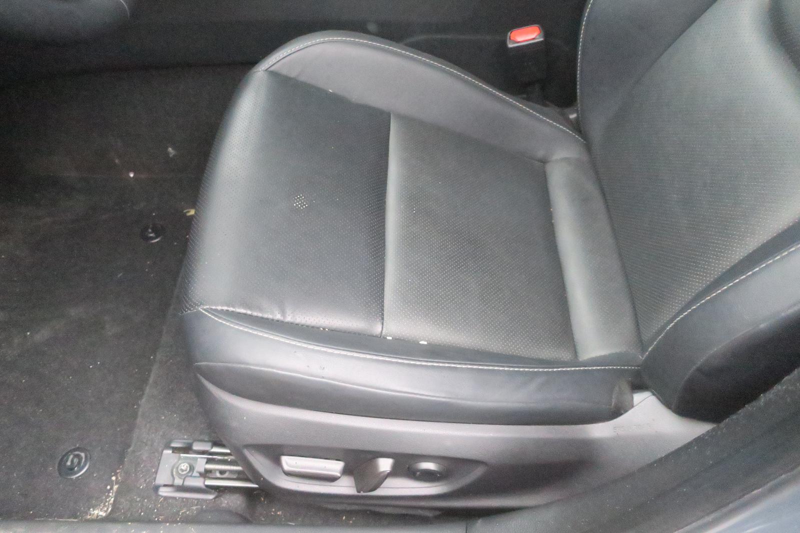 Seat, Front
