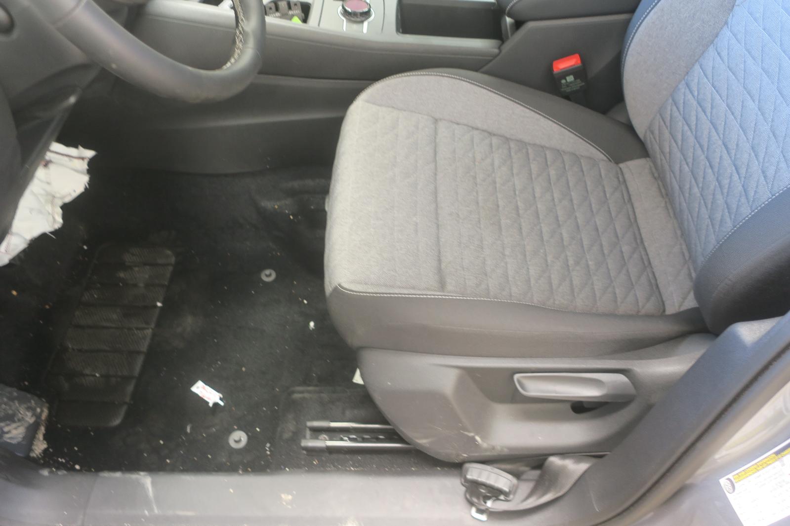 Seat, Front
