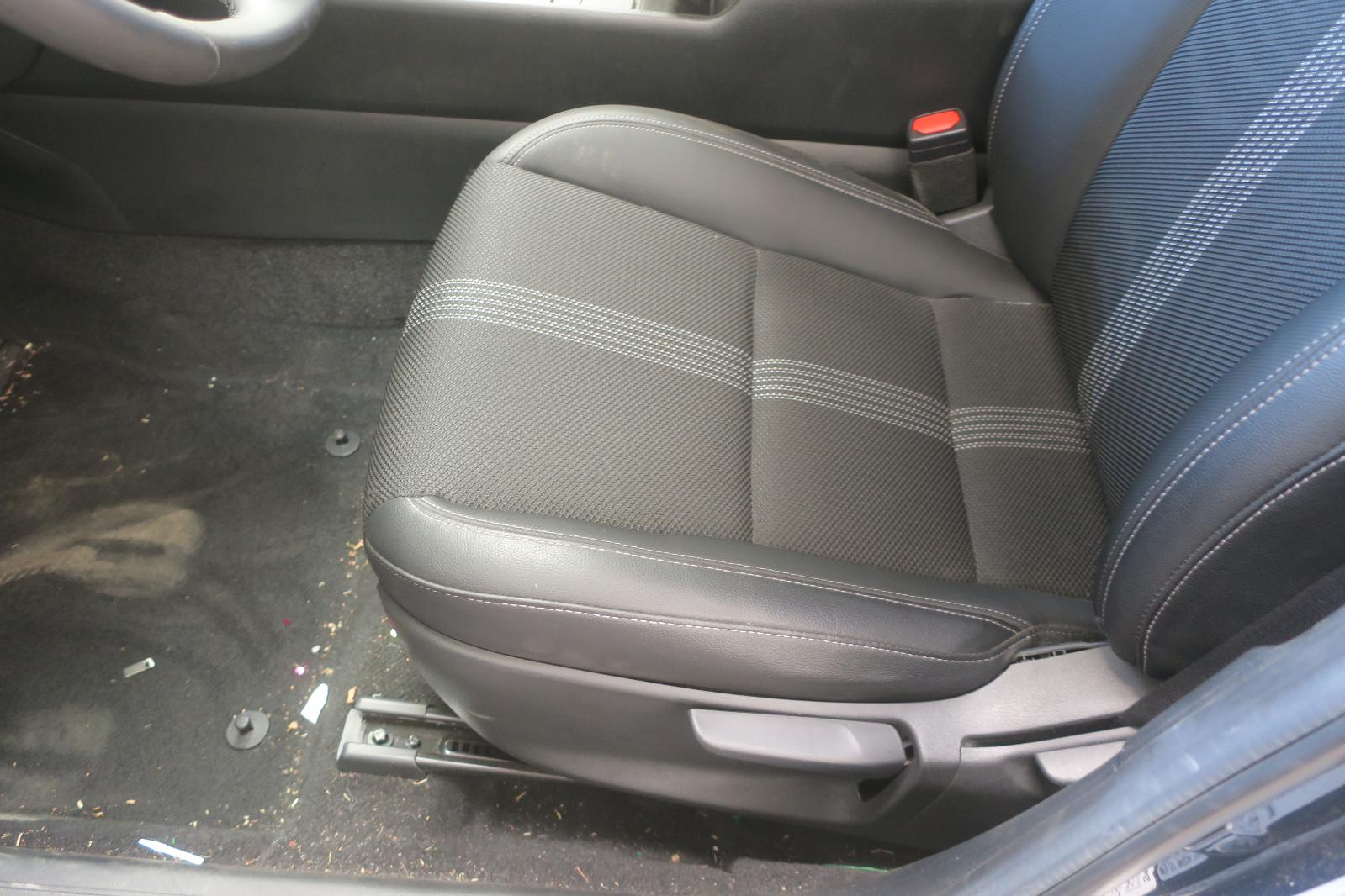 Seat, Front
