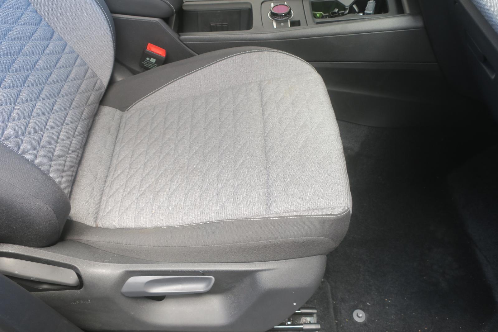 Seat, Front