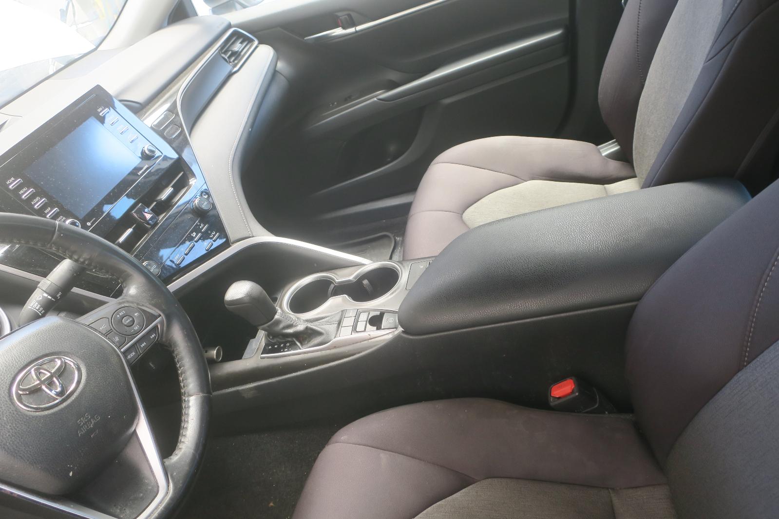 Console, Front