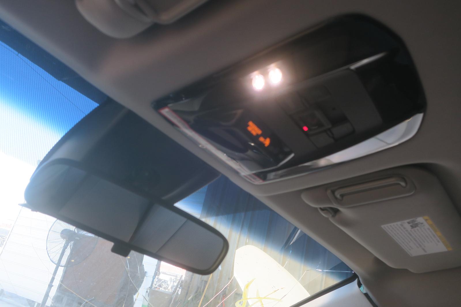 2023 Toyota Venza Front Console