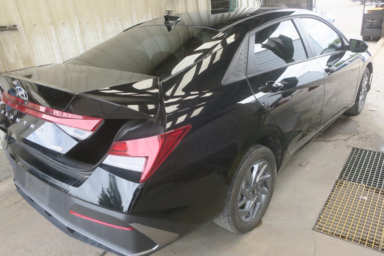 Quarter Panel Assy
