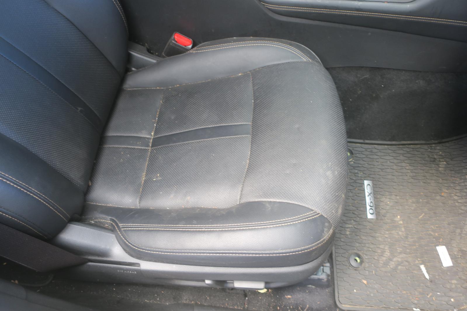 Seat, Front