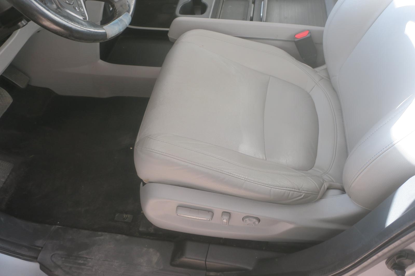 2021 Honda Odyssey Front Seat