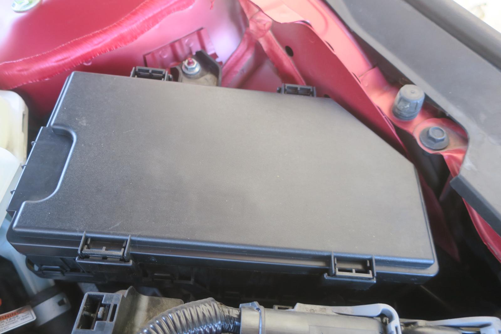 Fuse Box, Engine
