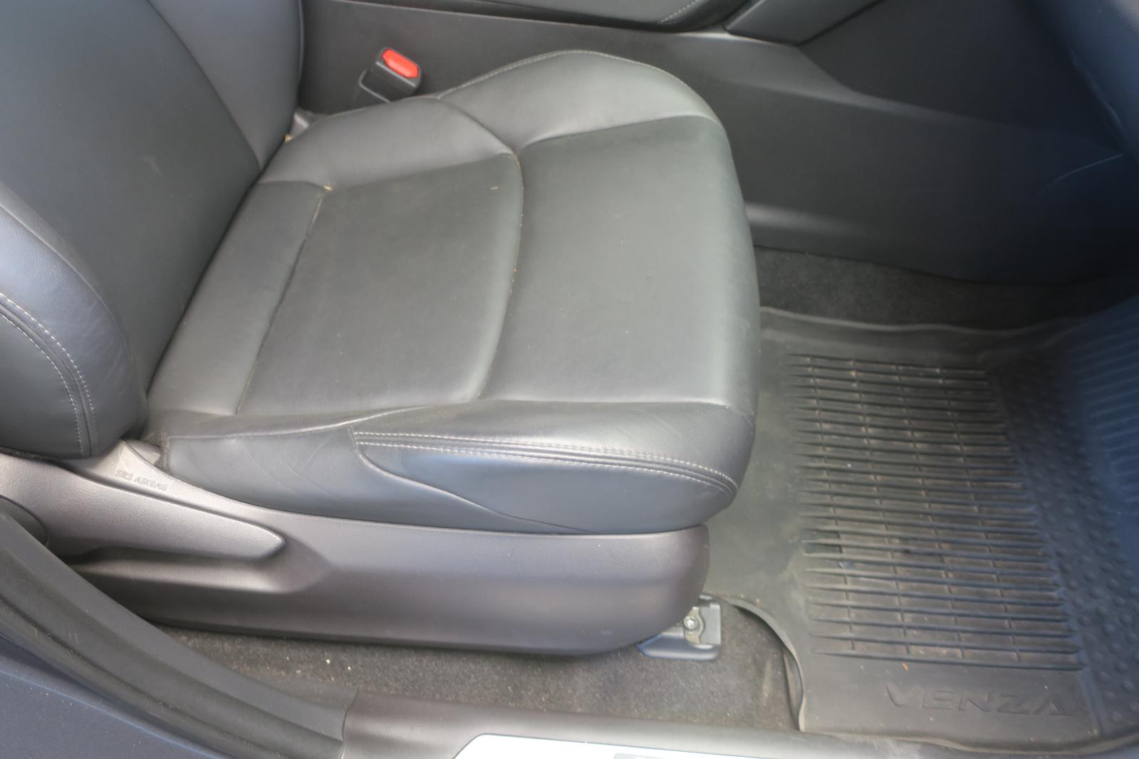 Seat, Front