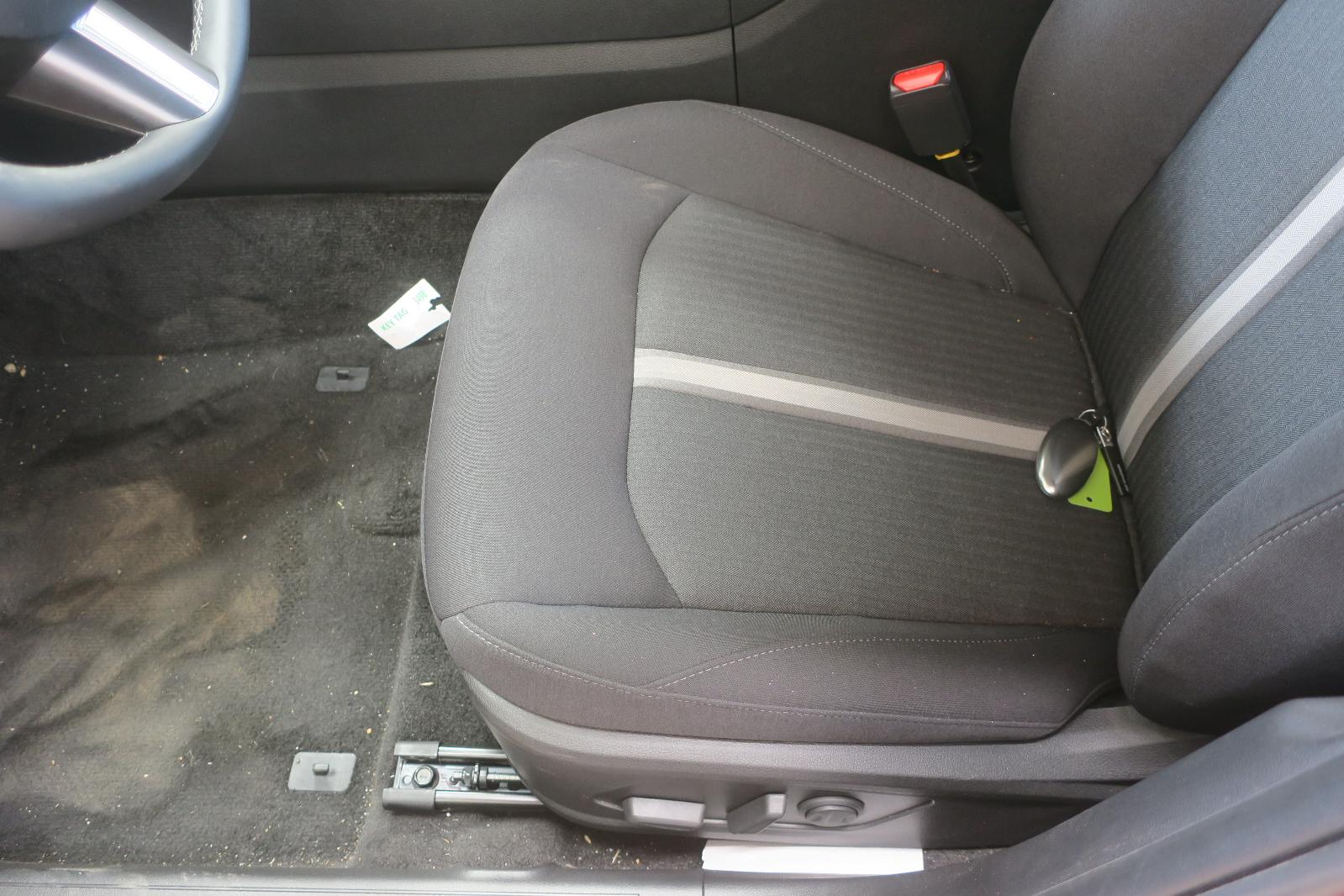 Seat, Front