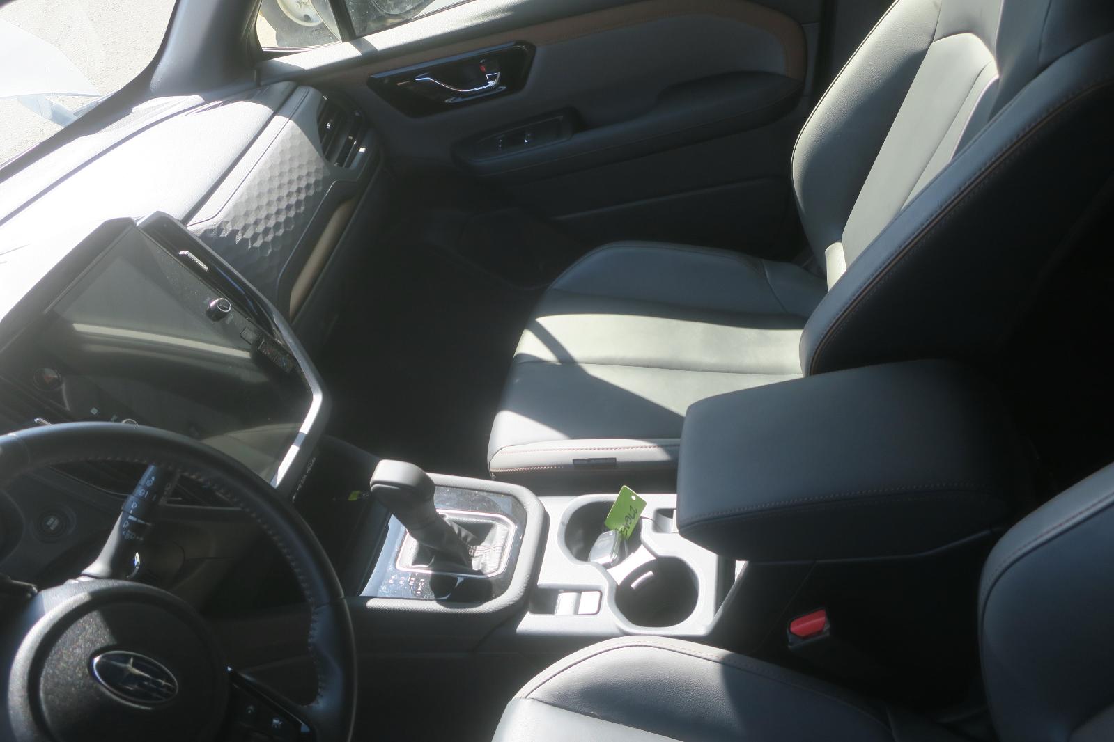 Console, Front