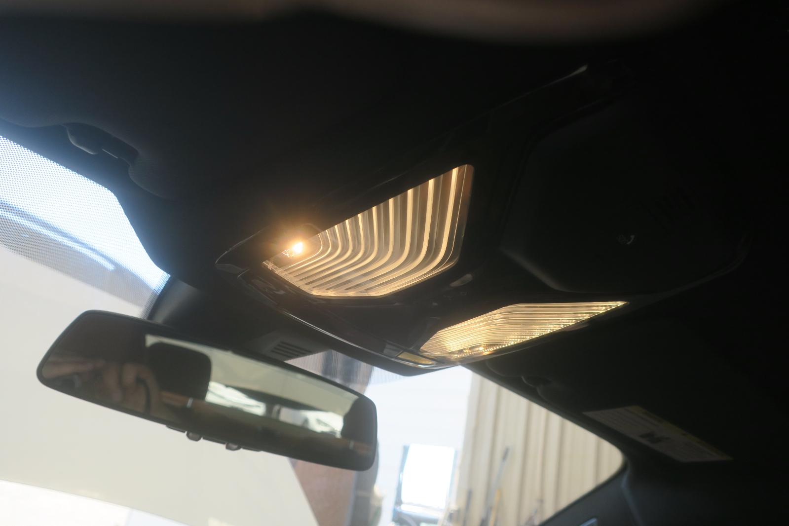 2023 BMW 230i Front Console