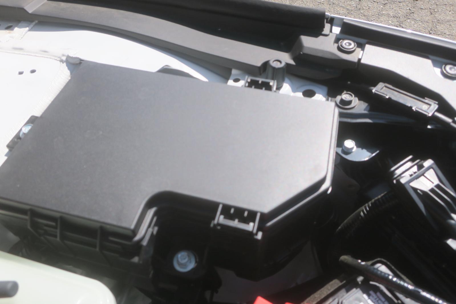 Fuse Box, Engine