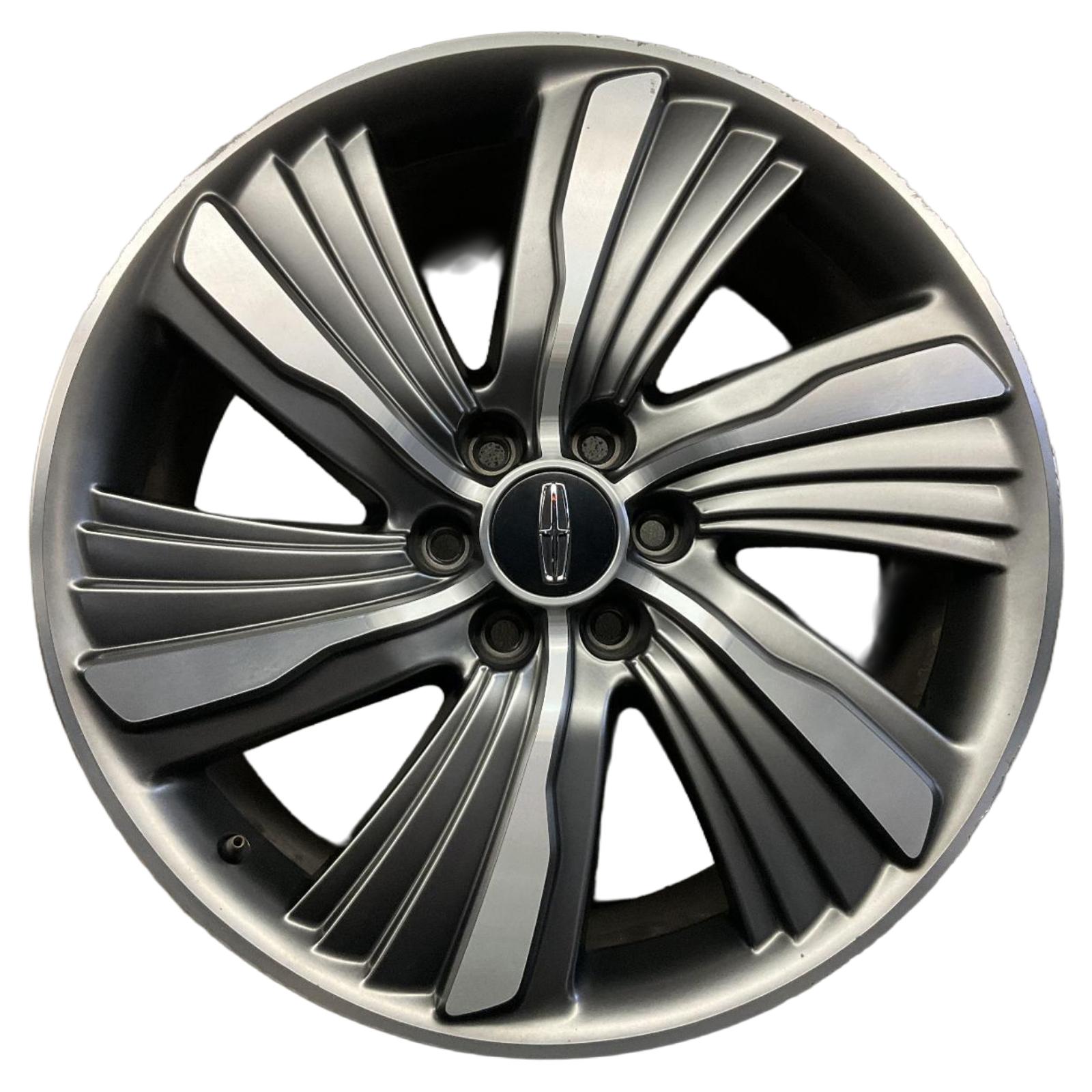2018 Lincoln Navigator Wheel