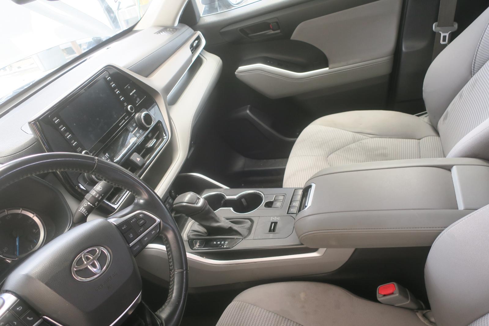 Console, Front