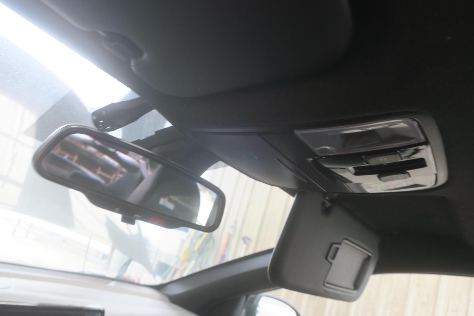 Console, Front