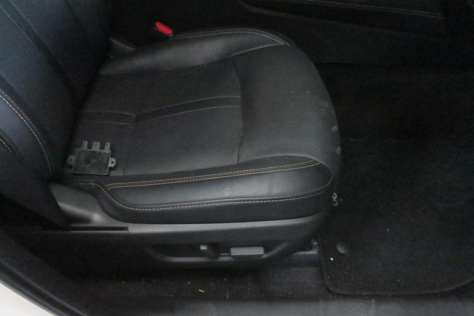 Seat, Front