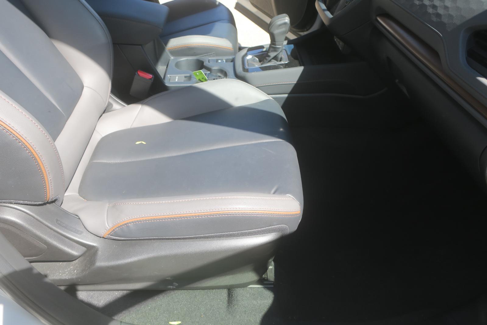 Seat, Front