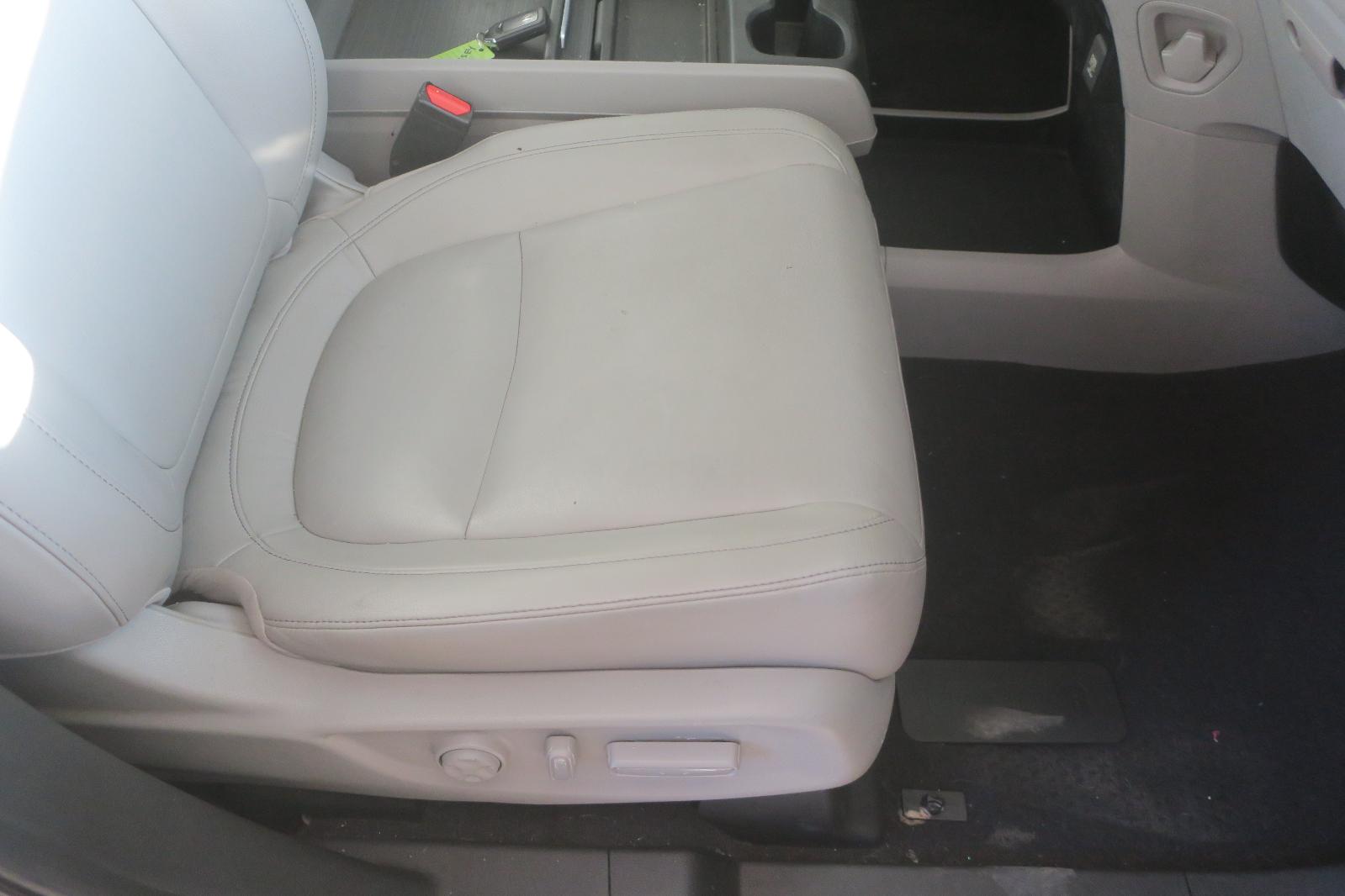 2021 Honda Odyssey Front Seat