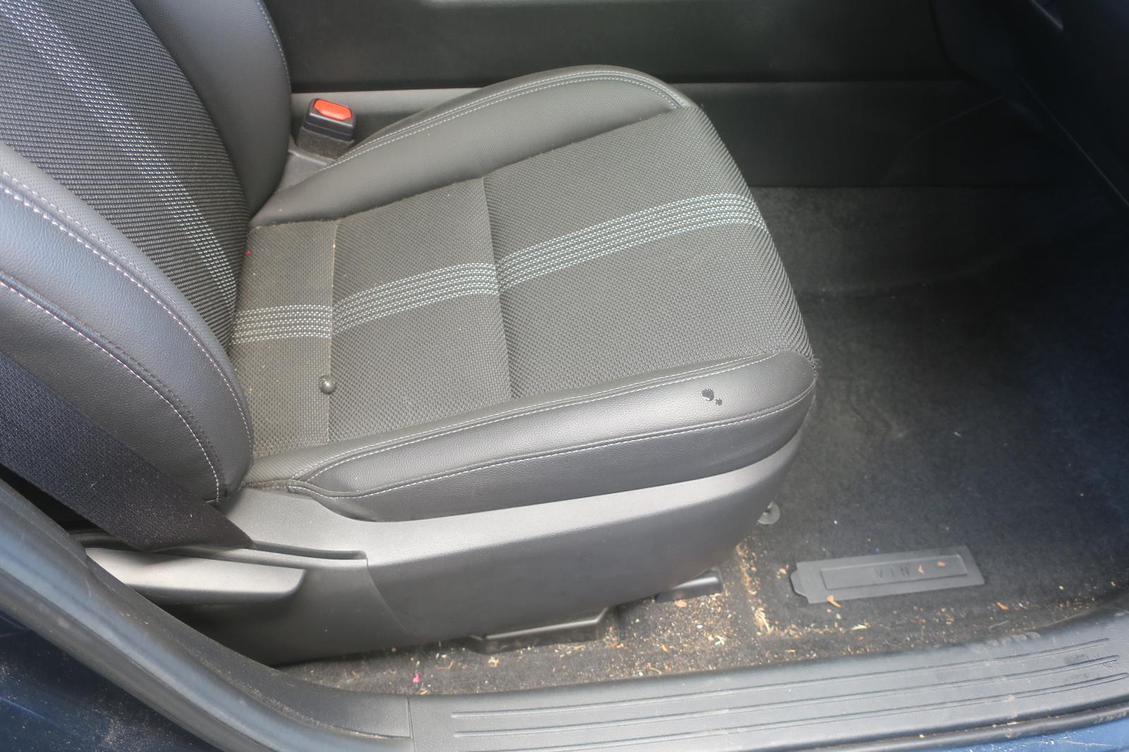 Seat, Front