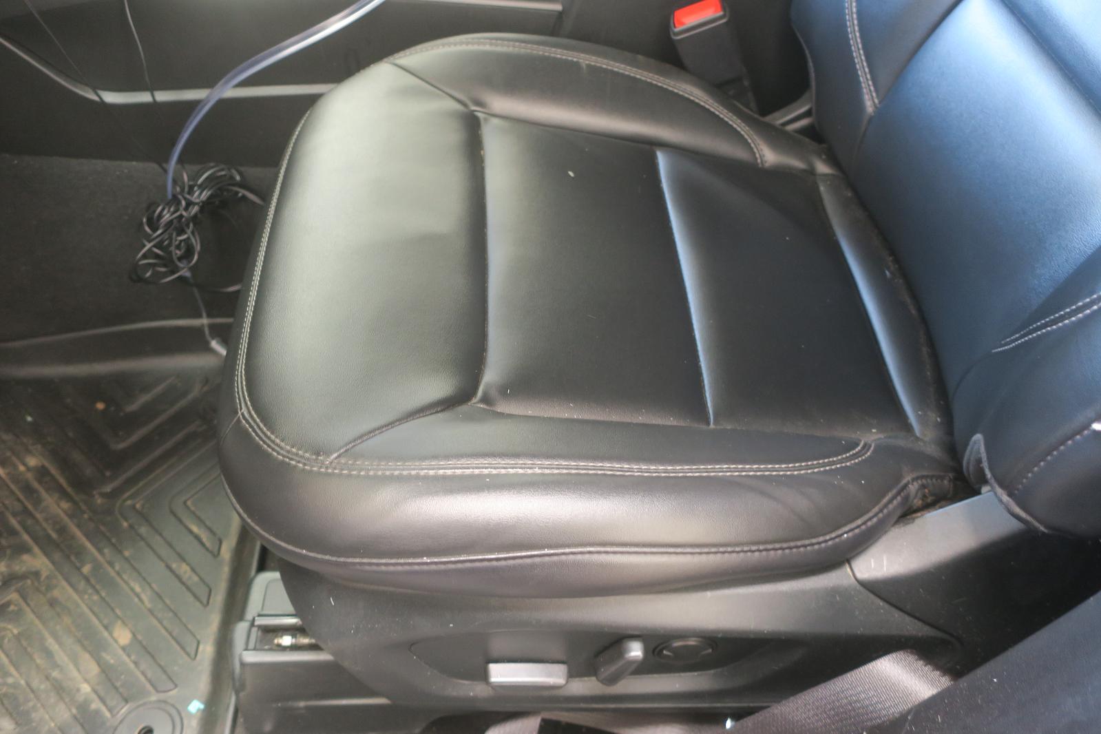 Seat, Front