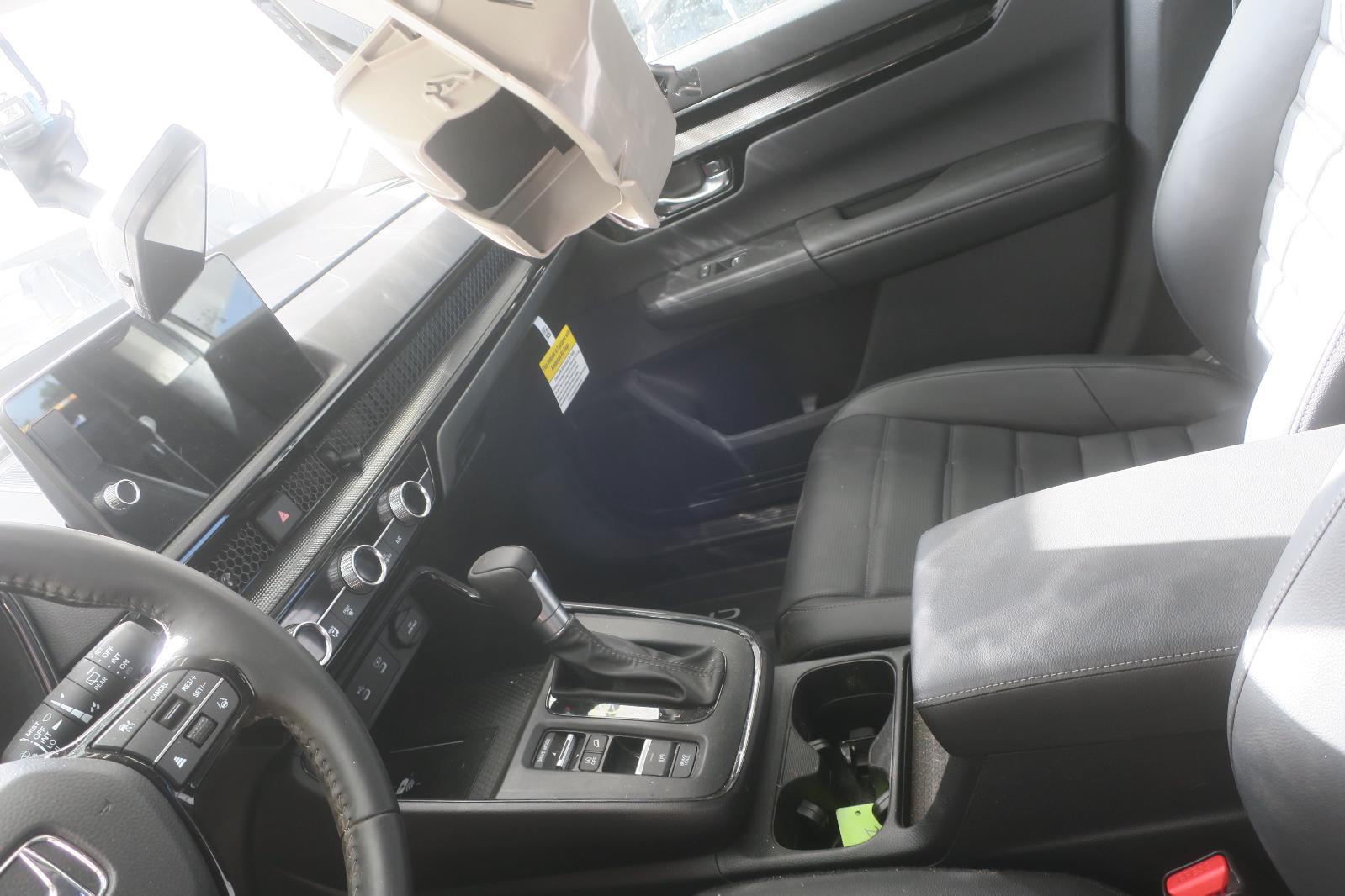 Console, Front